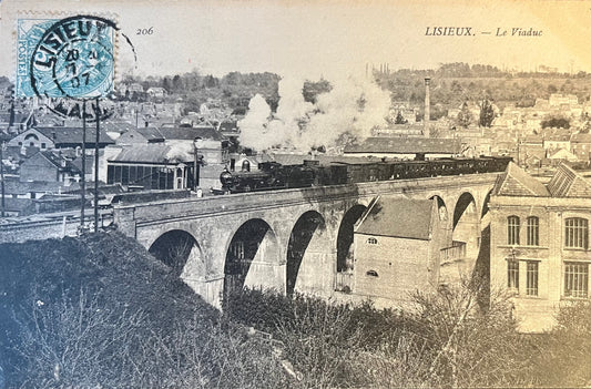 CPA FR14 Lisieux - Le Viaduc