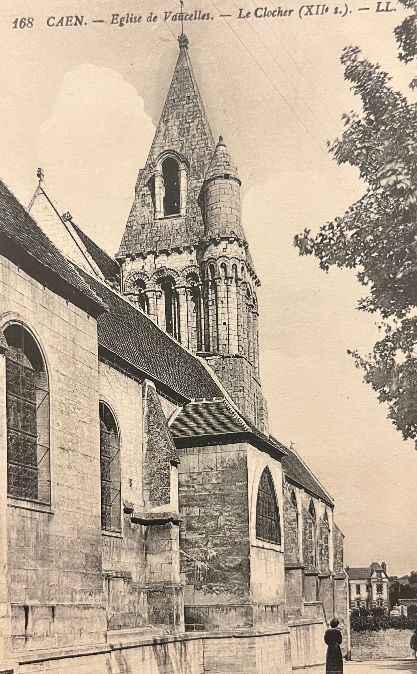 CPA FR14 Caen - Église de Vaucelles - Le Clocher (XIIe s.) - LL