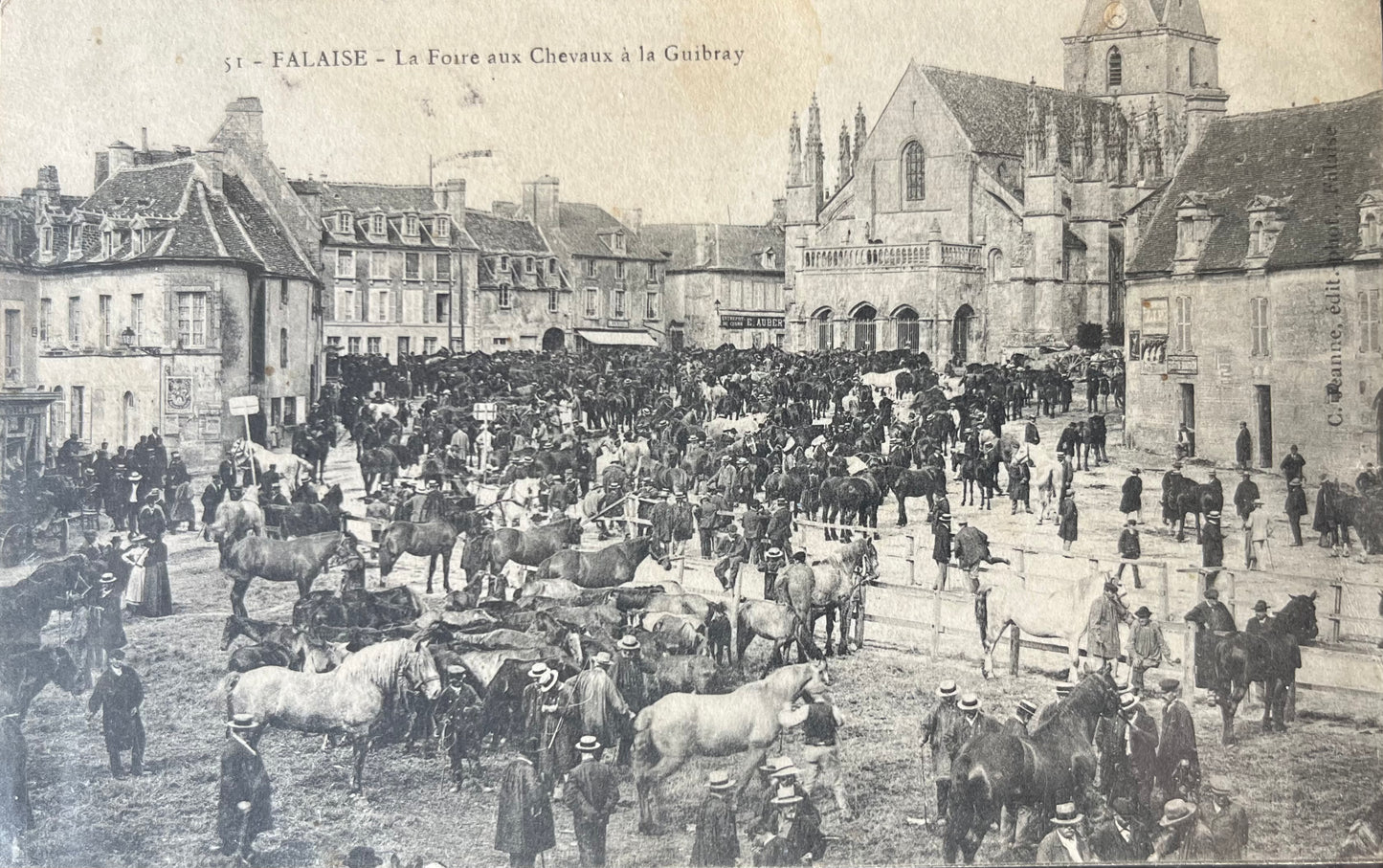 CPA FR14 Falaise - La Foire aux Chevaux à la Guibray