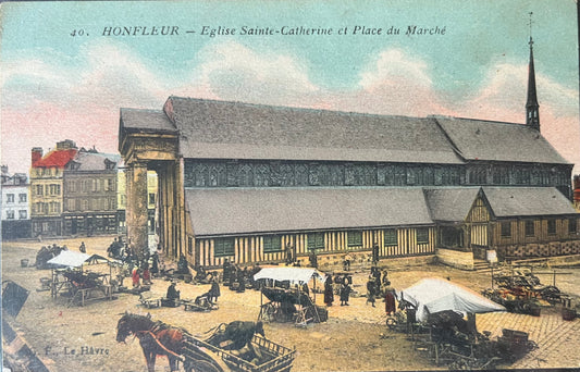 CPA FR14 Honfleur - Eglise Sainte-Catherine et Place du Marché