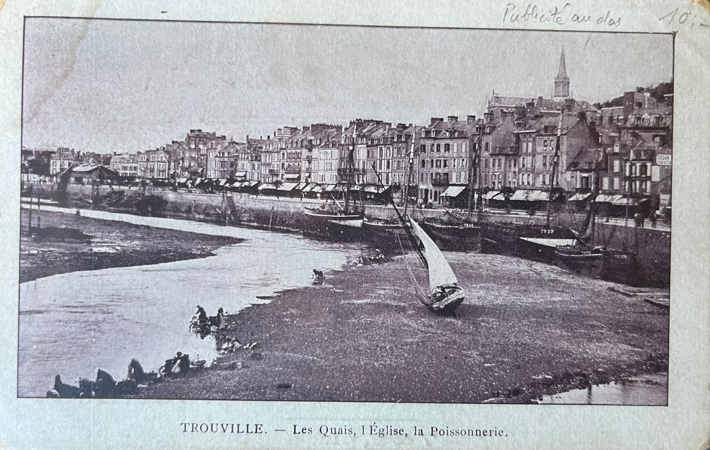 CPA FR14 Trouville - Les Quais, l'Eglise, la Poissonnerie