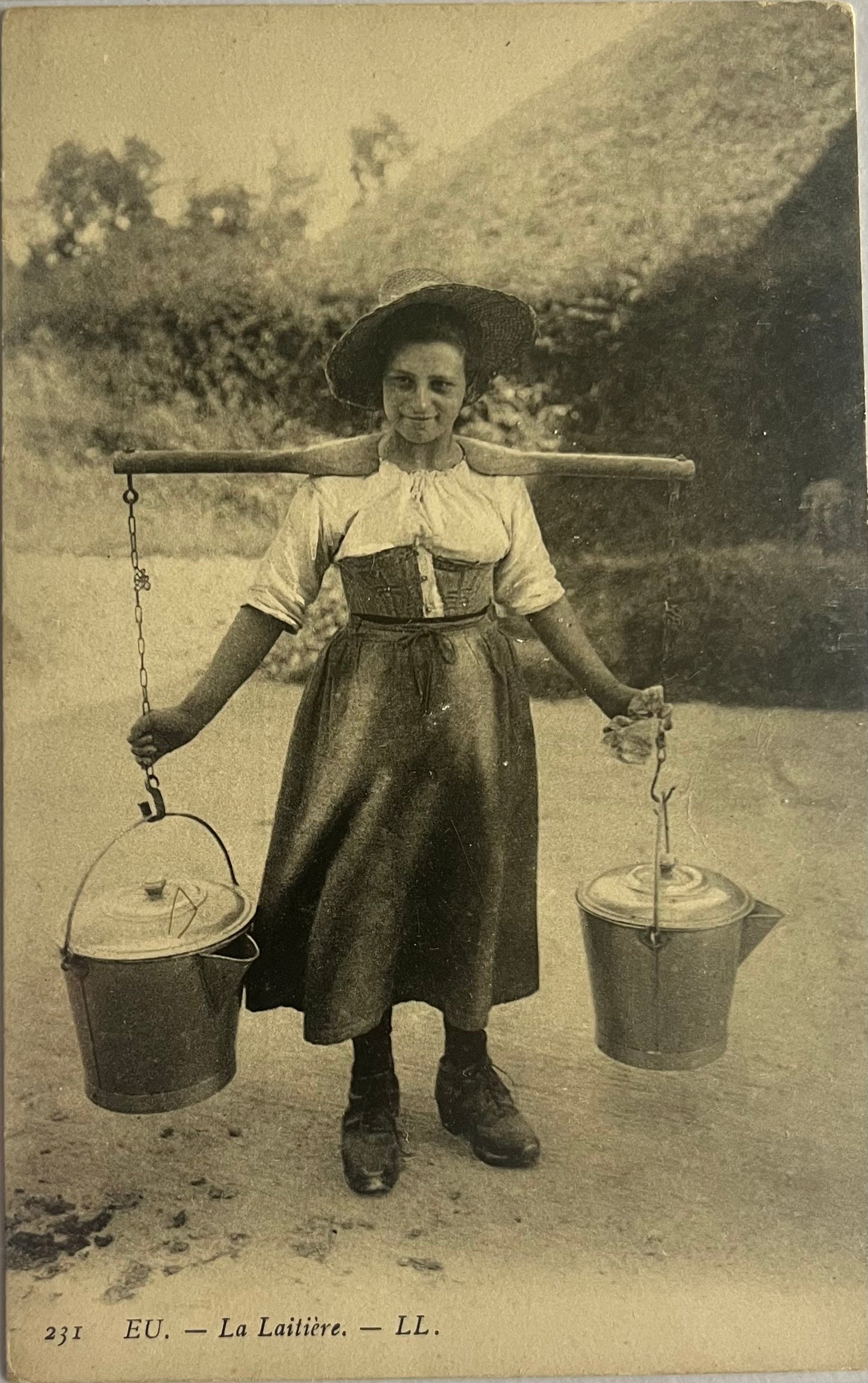 CPA FR76 EU - La Laitière